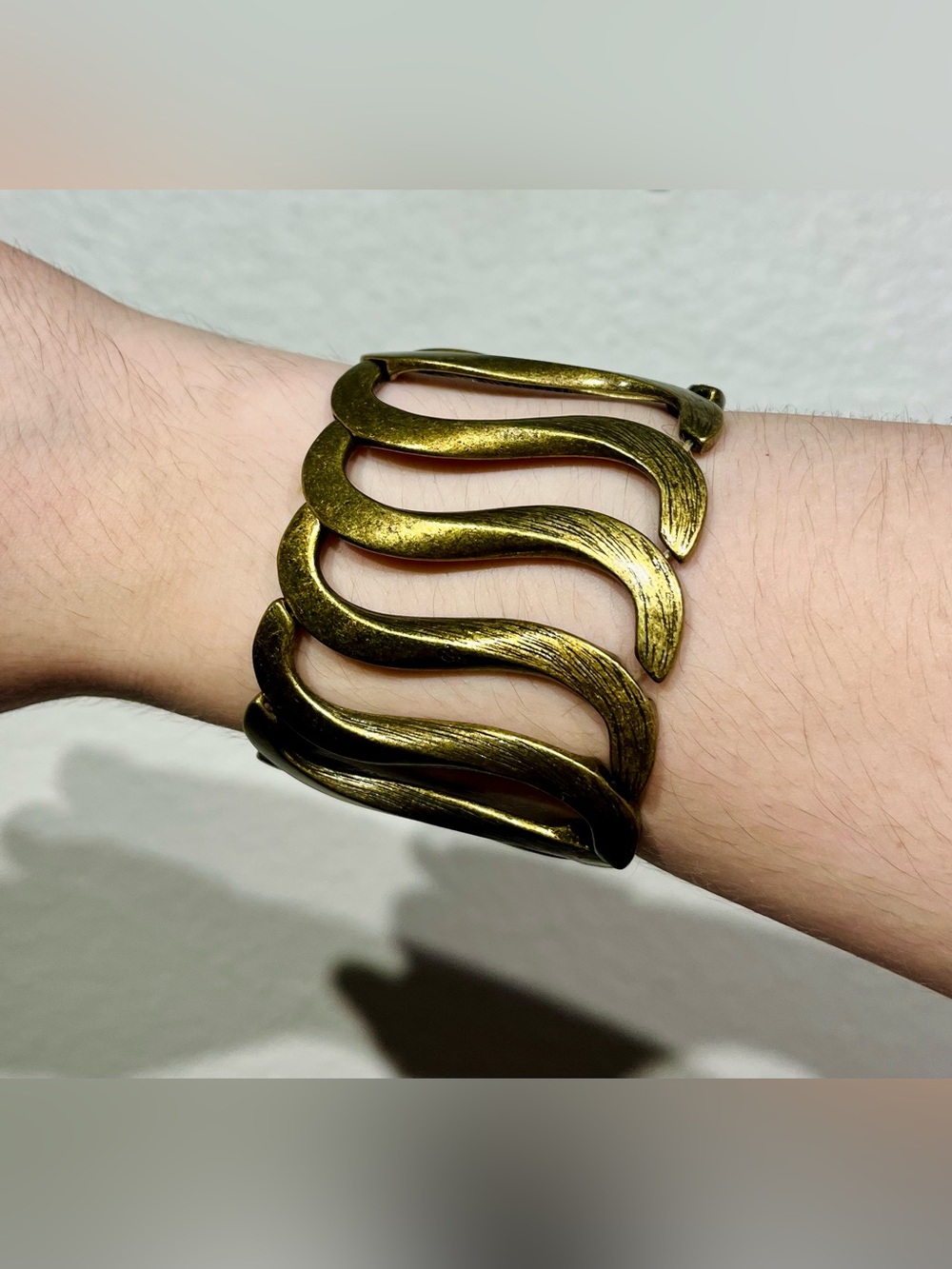 Vintage Sculptural Wave Link Bracelet in Antique Gold